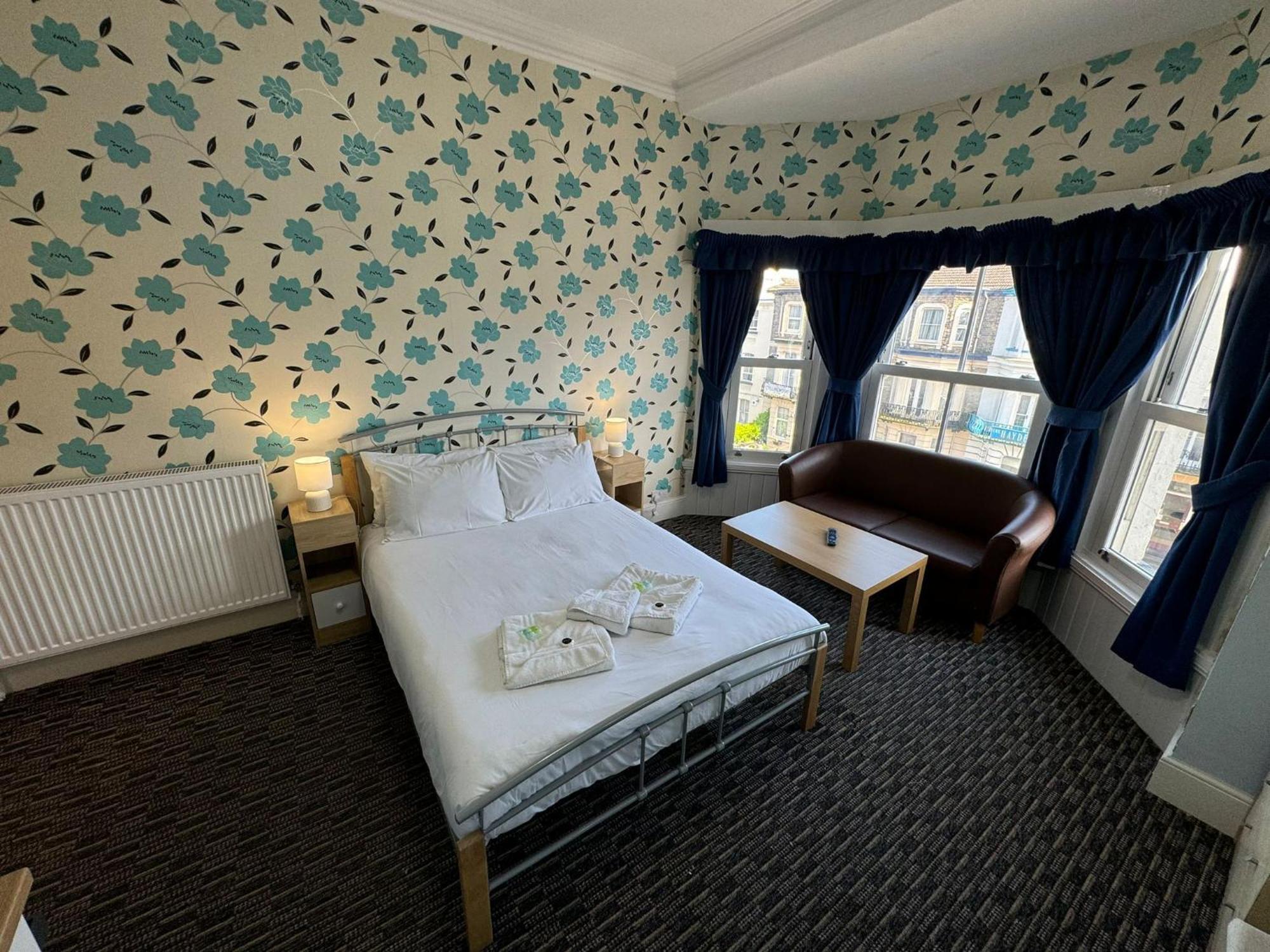 The Paradise Guest House Great Yarmouth Esterno foto
